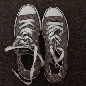 Plaid brown converse
